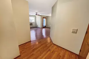 1524 W Sand Bar Ct, Round Lake, IL 60073 - Photo 2