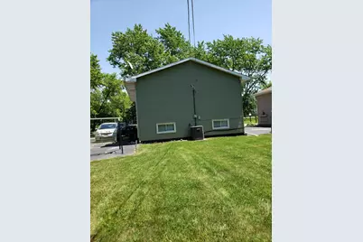 16236 S Lathrop Avenue, Markham, IL 60428 - Photo 2
