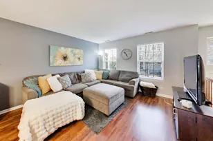 1286 Shamrock Ln, Pingree Grove, IL 60140 - Photo 4