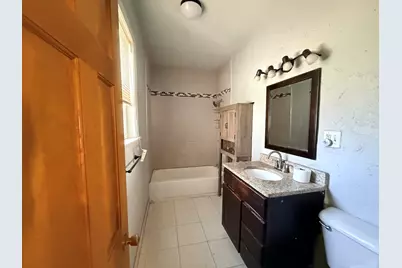 106 S Joliet Street W, Joliet, IL 60436 - Photo 8