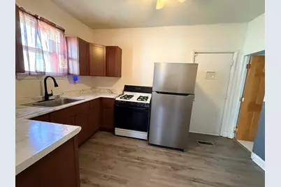 106 S Joliet Street W, Joliet, IL 60436 - Photo 4