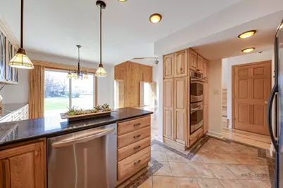 456 Harmony Drive, Wheeling, IL 60090 - Photo 8