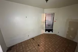 940 N Hamlin Ave, Chicago, IL 60651 - Photo 6