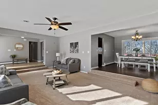 8210 Ridgewood Rd, Rock Island, IL 61201 - Photo 16