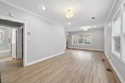 8224 S Saginaw Avenue, Chicago, IL 60617 - Photo 10