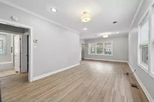 8224 S Saginaw Ave, Chicago, IL 60617 - Photo 10