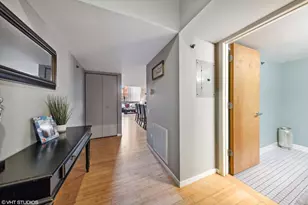 1727 S Indiana Ave, Chicago, IL 60616 - Photo 2