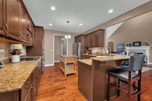 24652 Coachford Ct, Shorewood, IL 60404 - Photo 8