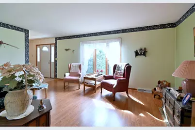 37W208 Olwin Drive, Elgin, IL 60124 - Photo 4