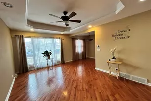 11825 S Bishop St, Chicago, IL 60643 - Photo 6