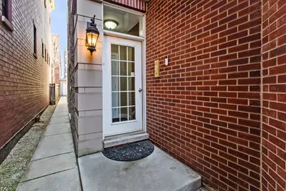 3928 N Greenview Avenue #2, Chicago, IL 60613 - Photo 2