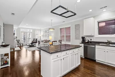 3928 N Greenview Avenue #2, Chicago, IL 60613 - Photo 6