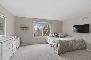 2611 Stanton Cir, Lake in the Hills, IL 60156 - Photo 12