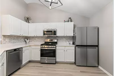 2611 Stanton Circle, Lake in the Hills, IL 60156 - Photo 8