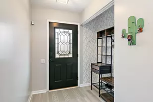 2611 Stanton Cir, Lake in the Hills, IL 60156 - Photo 2