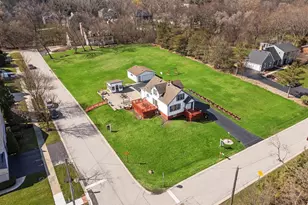 1113 W Wood St, Palatine, IL 60067 - Photo 1