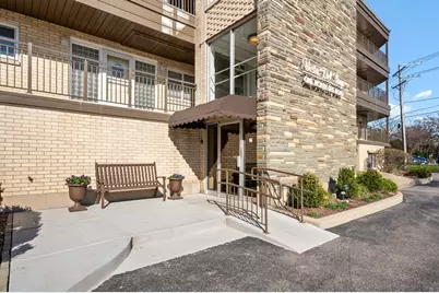 1 N Dee Road #1C, Park Ridge, IL 60068 - Photo 1