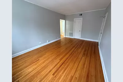 2006 W Jarvis Avenue #3, Chicago, IL 60645 - Photo 4