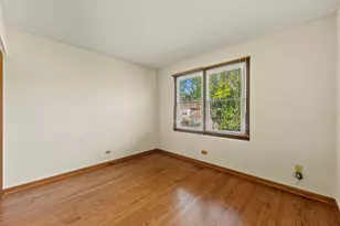 62 E Fox Hill Dr, Buffalo Grove, IL 60089 - Photo 16