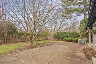 560 Hunter Rd, Wilmette, IL 60091 - Photo 30