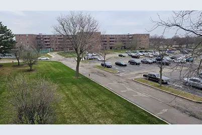 1460 Fairlane Drive #329, Schaumburg, IL 60193 - Photo 10