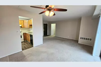 1460 Fairlane Drive #329, Schaumburg, IL 60193 - Photo 4