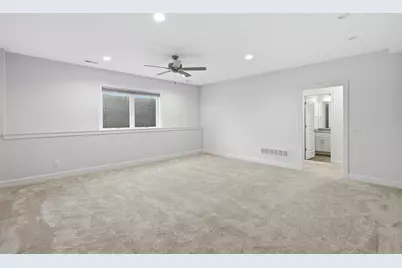 6900 Grover Station, Bettendorf, IA 52722 - Photo 38