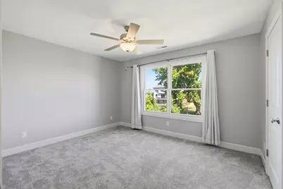 6900 Grover Station, Bettendorf, IA 52722 - Photo 24