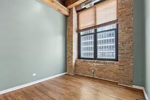 525 W Superior St, Chicago, IL 60654 - Photo 18