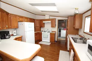 5435 Autumn Ash Ln, Machesney Park, IL 61115 - Photo 4