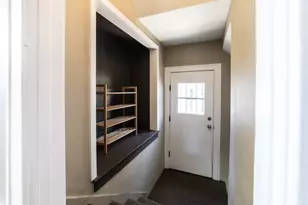 489 Division St, Elgin, IL 60120 - Photo 32