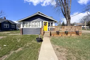 621 24th Ave, Moline, IL 61265 - Photo 2