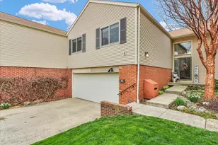 29 Fields East Dr, Champaign, IL 61822 - Photo 4