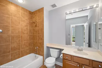 233 E 13th Street #2501, Chicago, IL 60605 - Photo 8