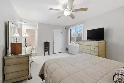 471 Raintree Court #2B, Glen Ellyn, IL 60137 - Photo 16