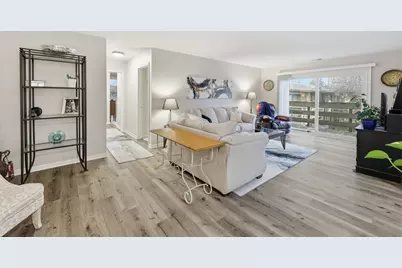 471 Raintree Court #2B, Glen Ellyn, IL 60137 - Photo 4