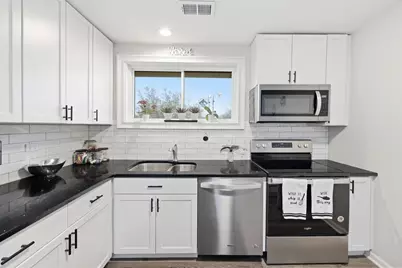 471 Raintree Court #2B, Glen Ellyn, IL 60137 - Photo 14