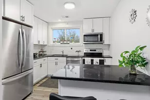 471 Raintree Ct, Glen Ellyn, IL 60137 - Photo 12