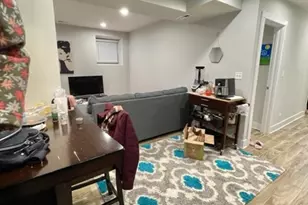 910 W Waveland Ave, Chicago, IL 60613 - Photo 4