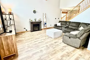 8300 Auburn Ln, Frankfort, IL 60423 - Photo 6