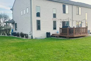 8300 Auburn Ln, Frankfort, IL 60423 - Photo 32