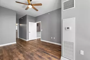 233 E 13th St, Chicago, IL 60605 - Photo 10