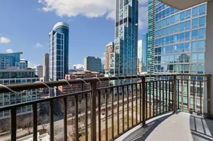 233 E 13th St, Chicago, IL 60605 - Photo 4