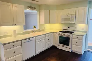 907 W Washington Ave, Lake Bluff, IL 60044 - Photo 6