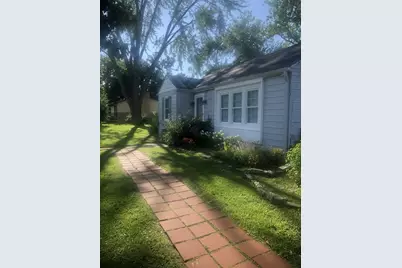 907 W Washington Avenue, Lake Bluff, IL 60044 - Photo 2