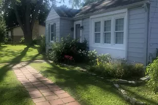 907 W Washington Ave, Lake Bluff, IL 60044 - Photo 2