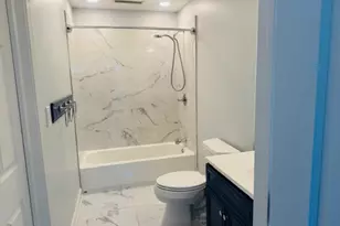 907 W Washington Ave, Lake Bluff, IL 60044 - Photo 8