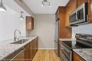 511 Aurora Ave, Naperville, IL 60540 - Photo 4