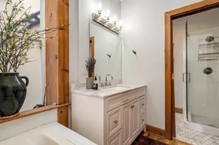 1702 W Erie St, Chicago, IL 60622 - Photo 14