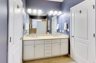 1927 W Belmont Ave, Chicago, IL 60657 - Photo 14